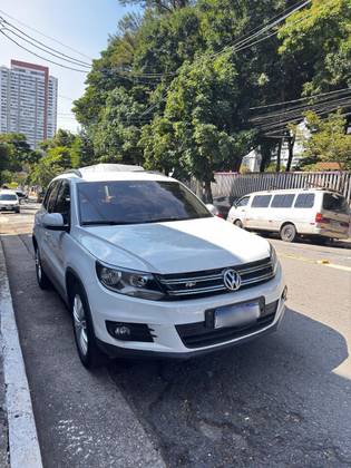 VOLKSWAGEN TIGUAN 1.4 TSI 16V TURBO GASOLINA 4P DSG VOLKSWAGEN TIGUAN 1.4 TSI 16V TURBO GASOLINA 4P DSG